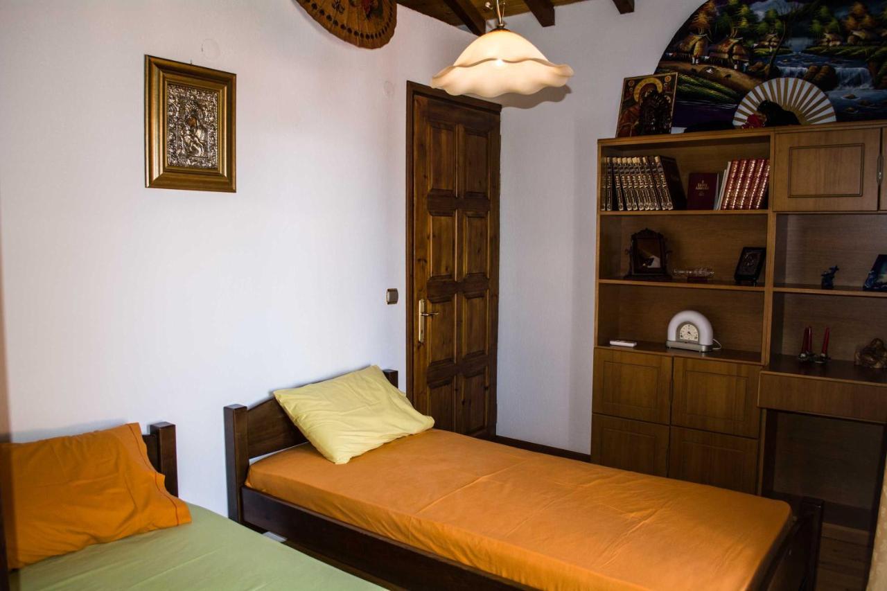 Villa Gem Moni Evaggelistrias Екстер'єр фото